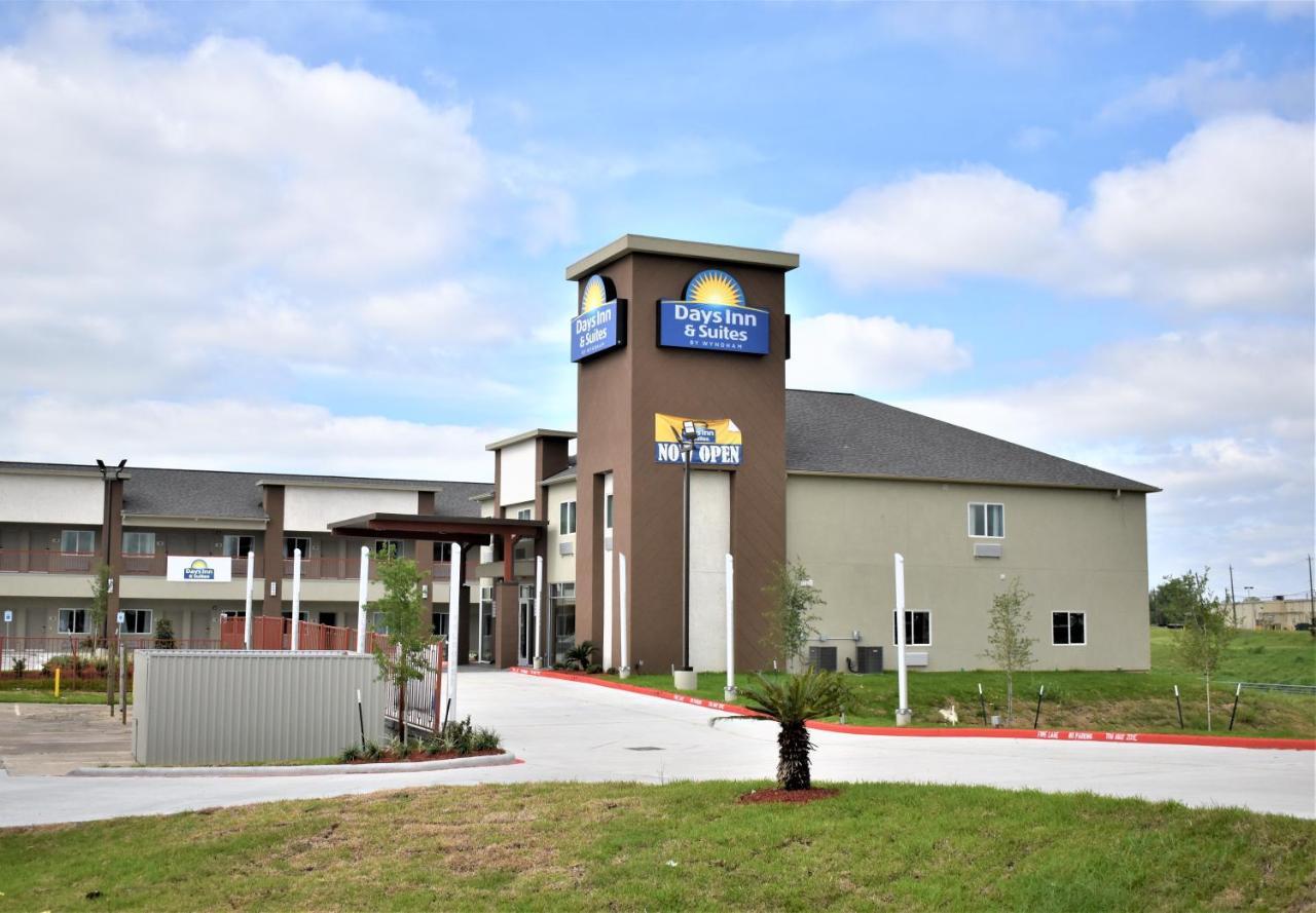 Days Inn & Suites By Wyndham Downtown/University Of Houston Exterior photo